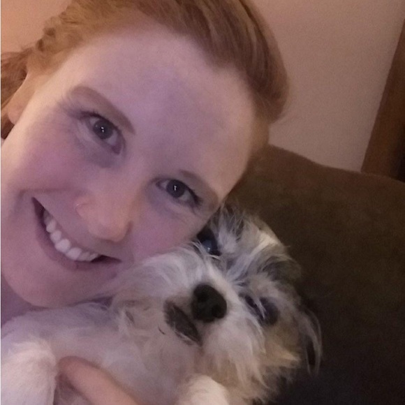 Meet your Posher, Jenna - Picture 3 of 3